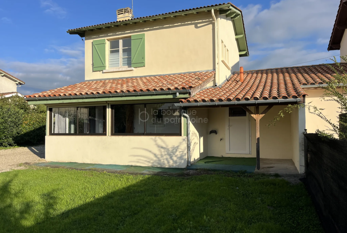 Maison SANS Travaux à Vendre à Bazas - 3 Chambres, Garage et Terrasse 