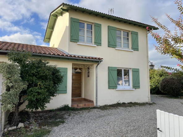 Maison SANS Travaux à Vendre à Bazas - 3 Chambres, Garage et Terrasse