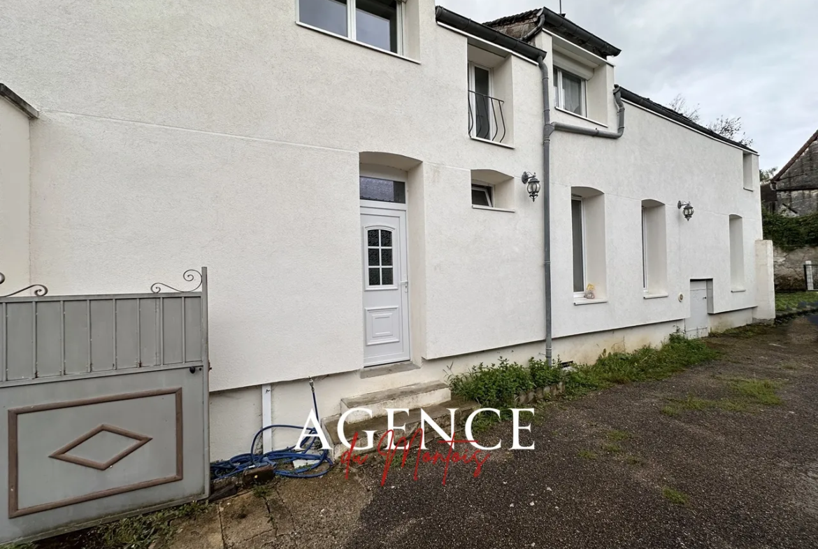 Maison villageoise rénovée à vendre à Sergines 