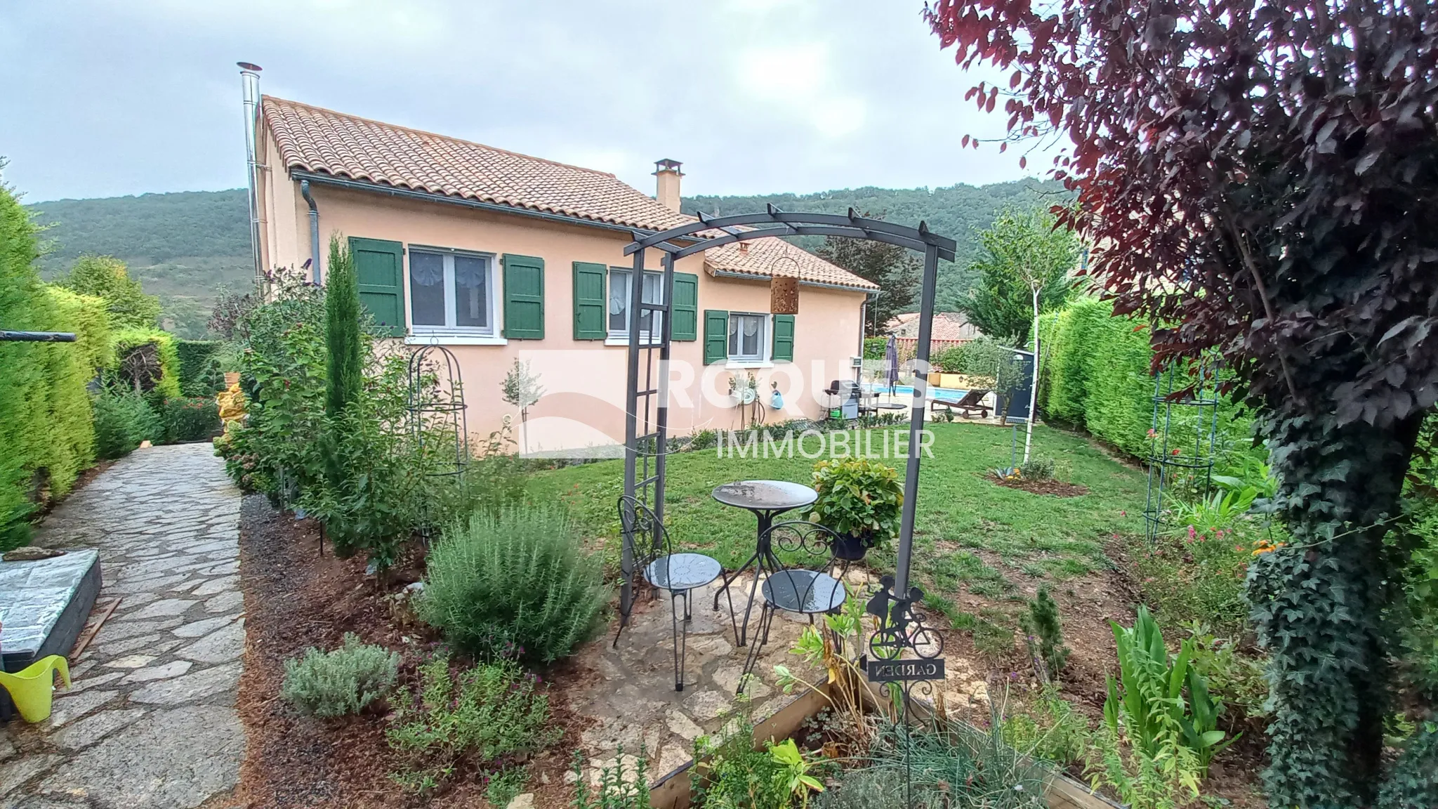 Maison avec piscine à Compregnac - 3 chambres - 264 000 EUR 