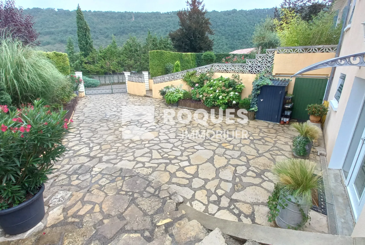 Maison avec piscine à Compregnac - 3 chambres - 264 000 EUR 