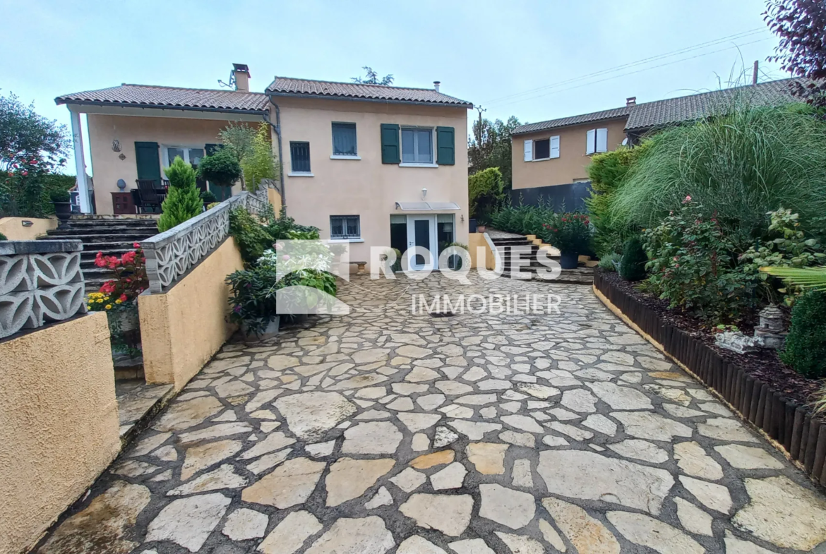 Maison avec piscine à Compregnac - 3 chambres - 264 000 EUR 