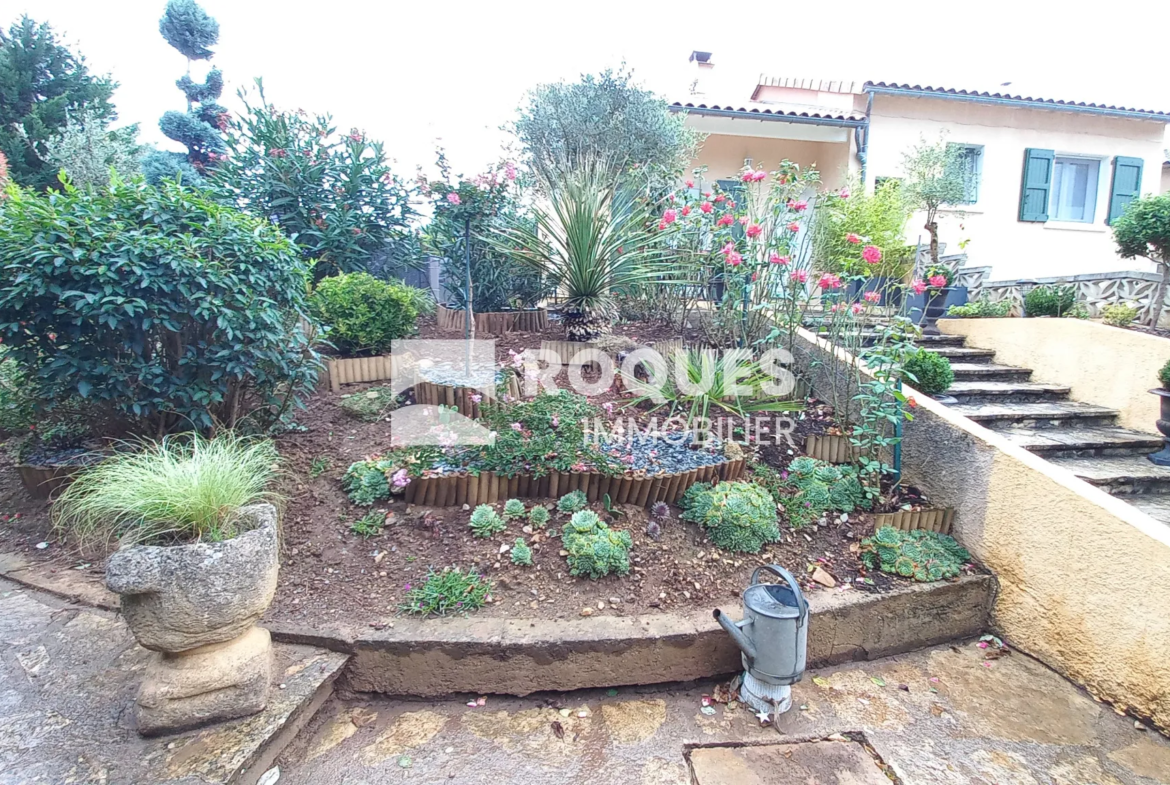 Maison avec piscine à Compregnac - 3 chambres - 264 000 EUR 