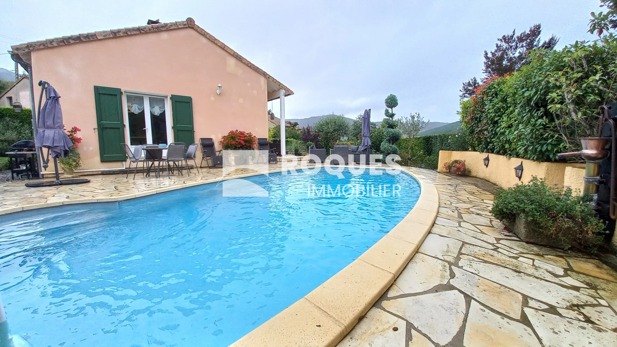 Maison avec piscine à Compregnac - 3 chambres - 264 000 EUR 