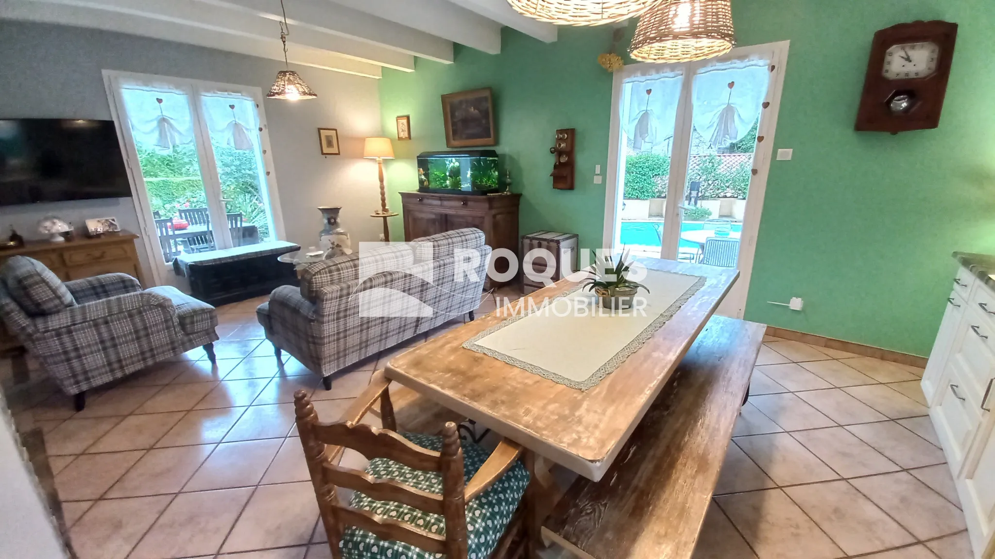 Maison avec piscine à Compregnac - 3 chambres - 264 000 EUR 