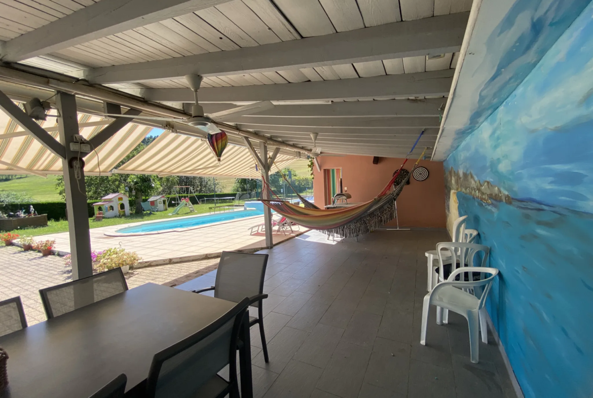 Maison d'exception à Bourg Argental avec vue sur la campagne 