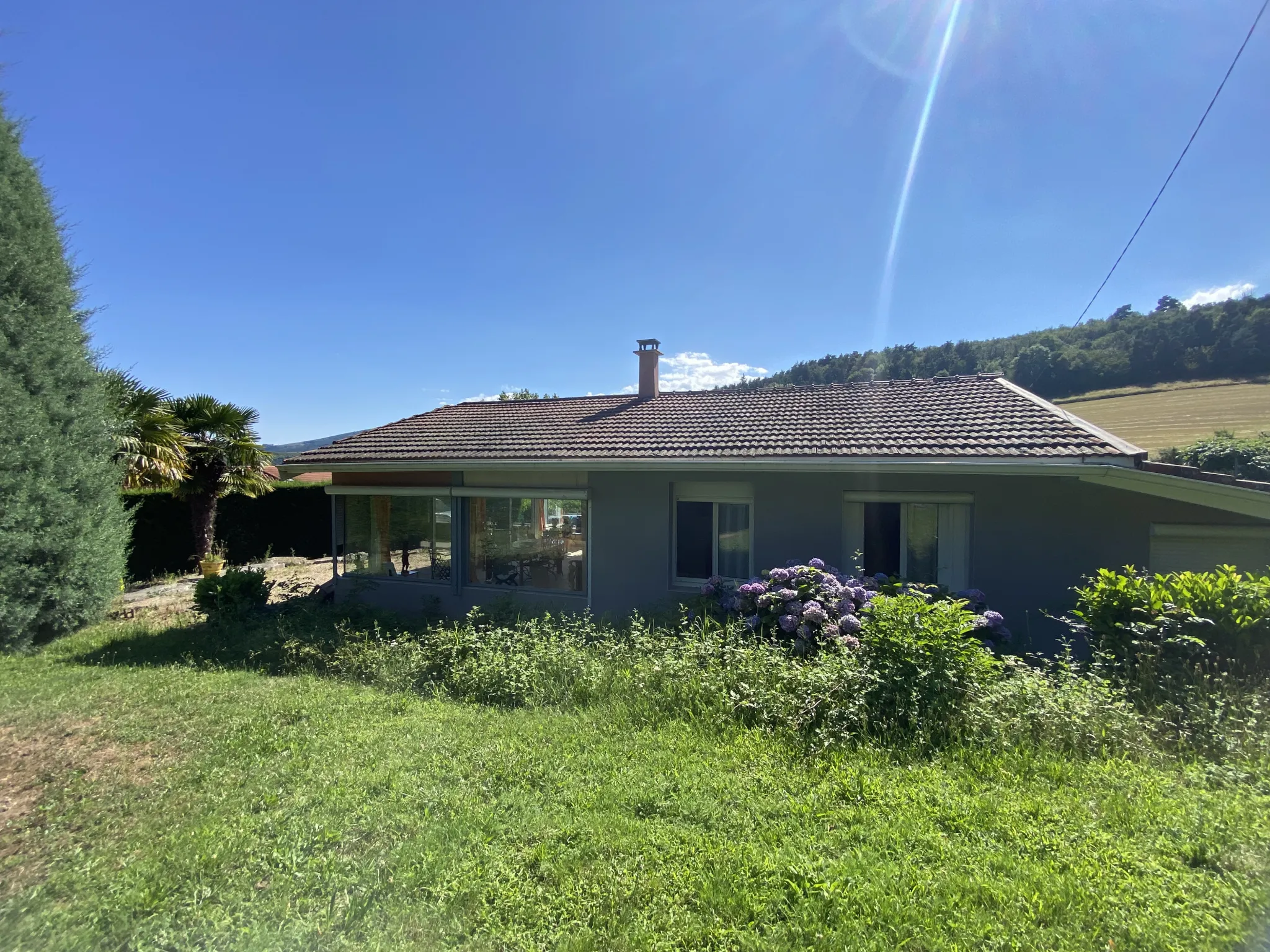 Maison d'exception à Bourg Argental avec vue sur la campagne 