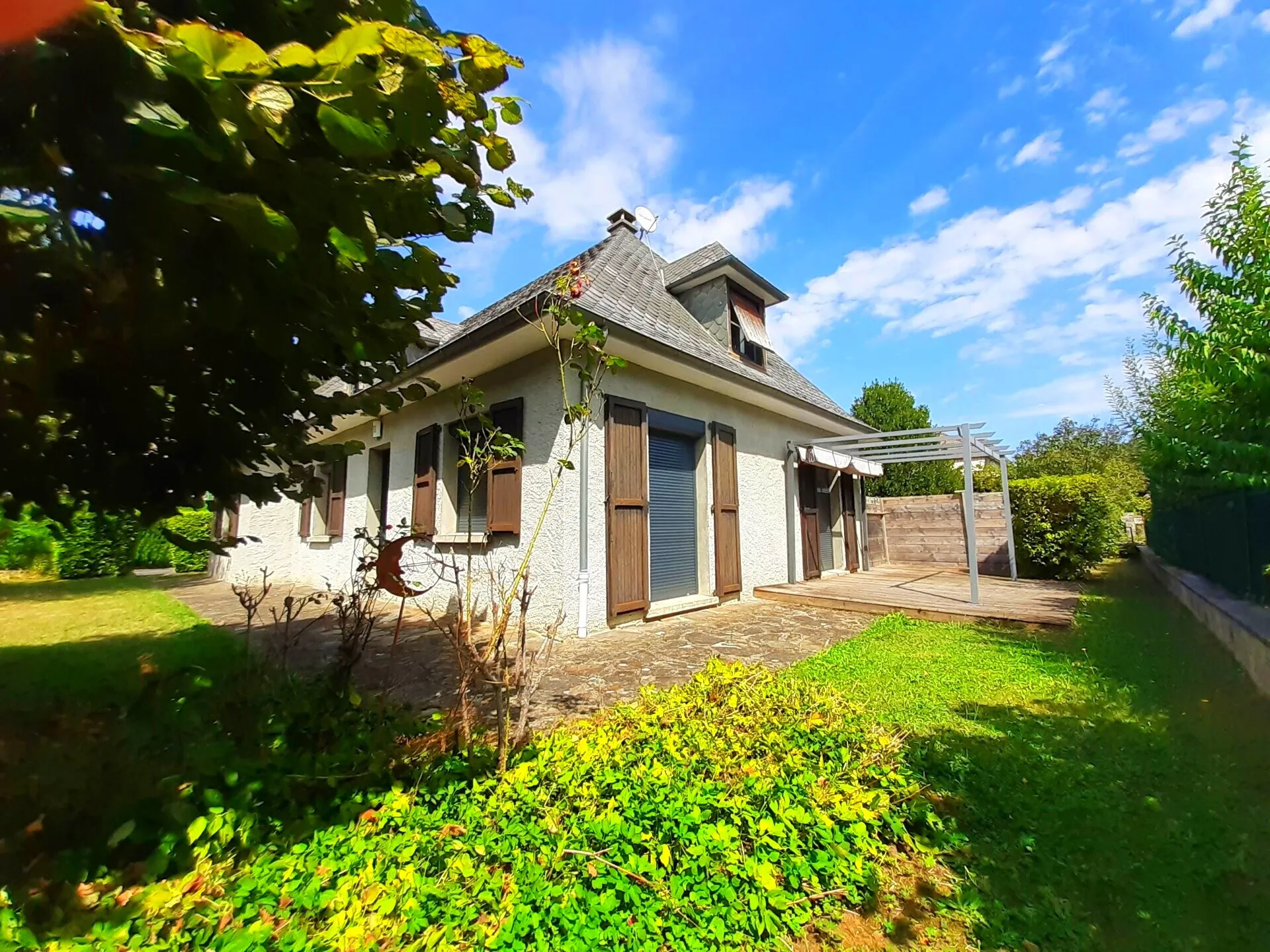 Belle maison d'architecte à Aurillac - 5 chambres sur 530 m² 