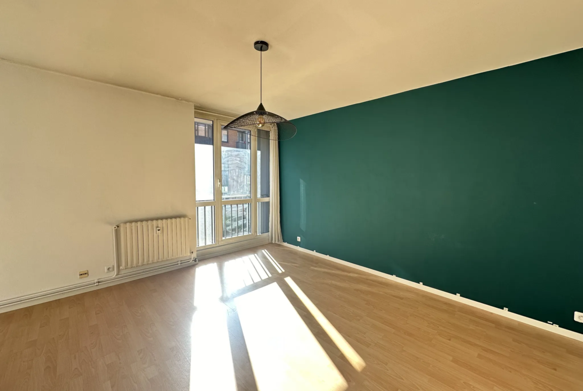 Appartement T3 avec balcon et garage à Roubaix - 119 900 € 