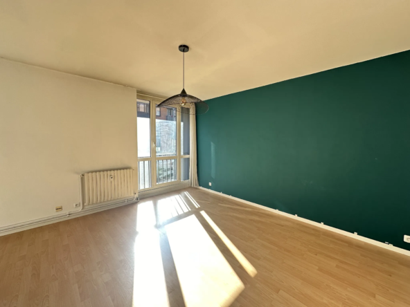 Appartement T3 avec balcon et garage à Roubaix - 119 900 €