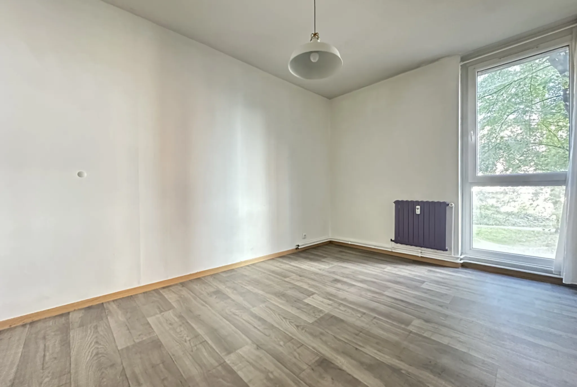 Appartement T3 avec balcon et garage à Roubaix - 119 900 € 