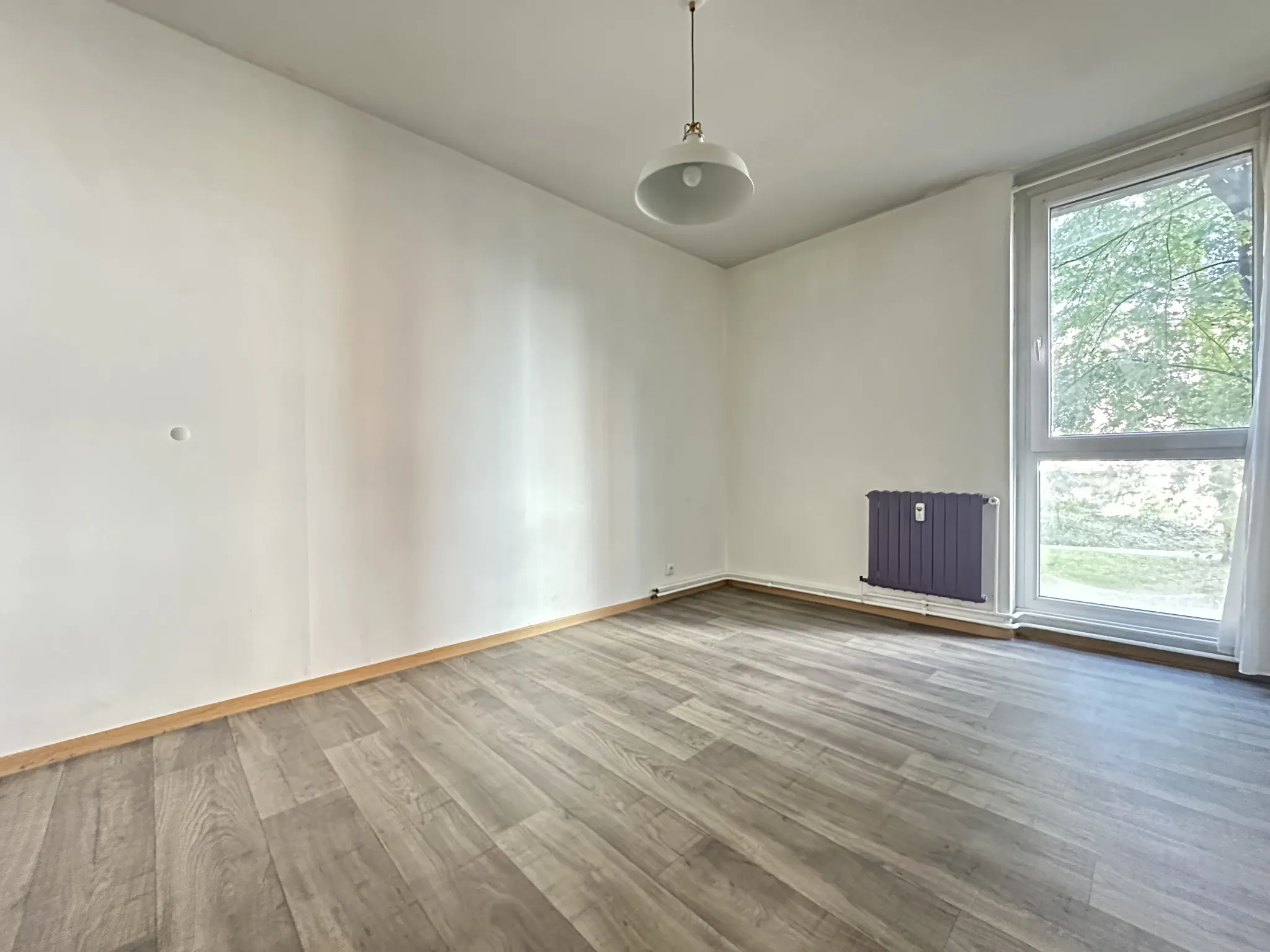 Appartement T3 avec balcon et garage à Roubaix - 119 900 € 