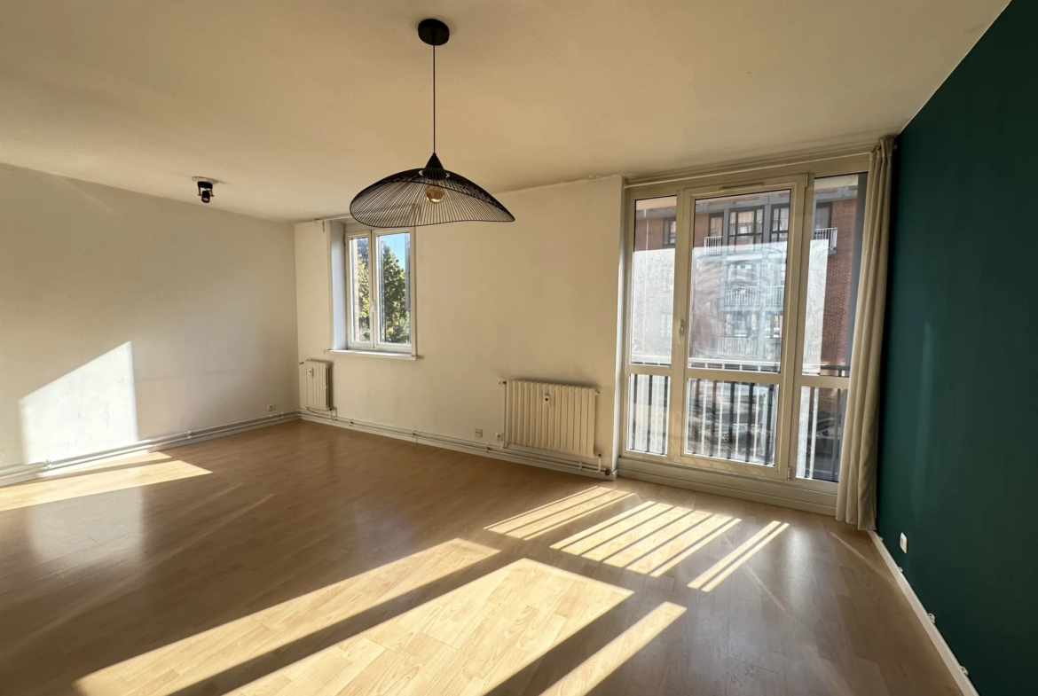 Appartement T3 avec balcon et garage à Roubaix - 119 900 € 