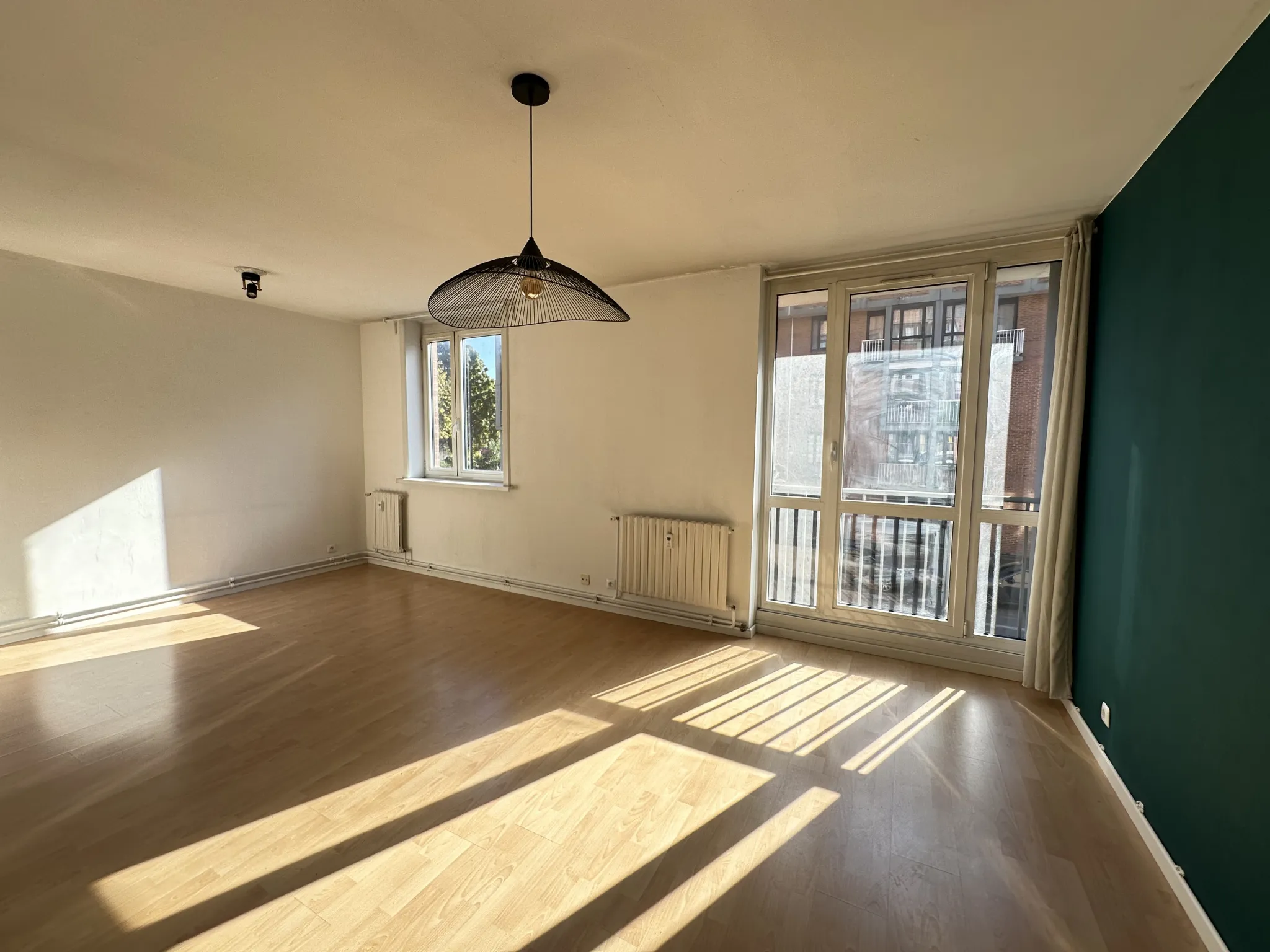 Appartement T3 avec balcon et garage à Roubaix - 119 900 € 