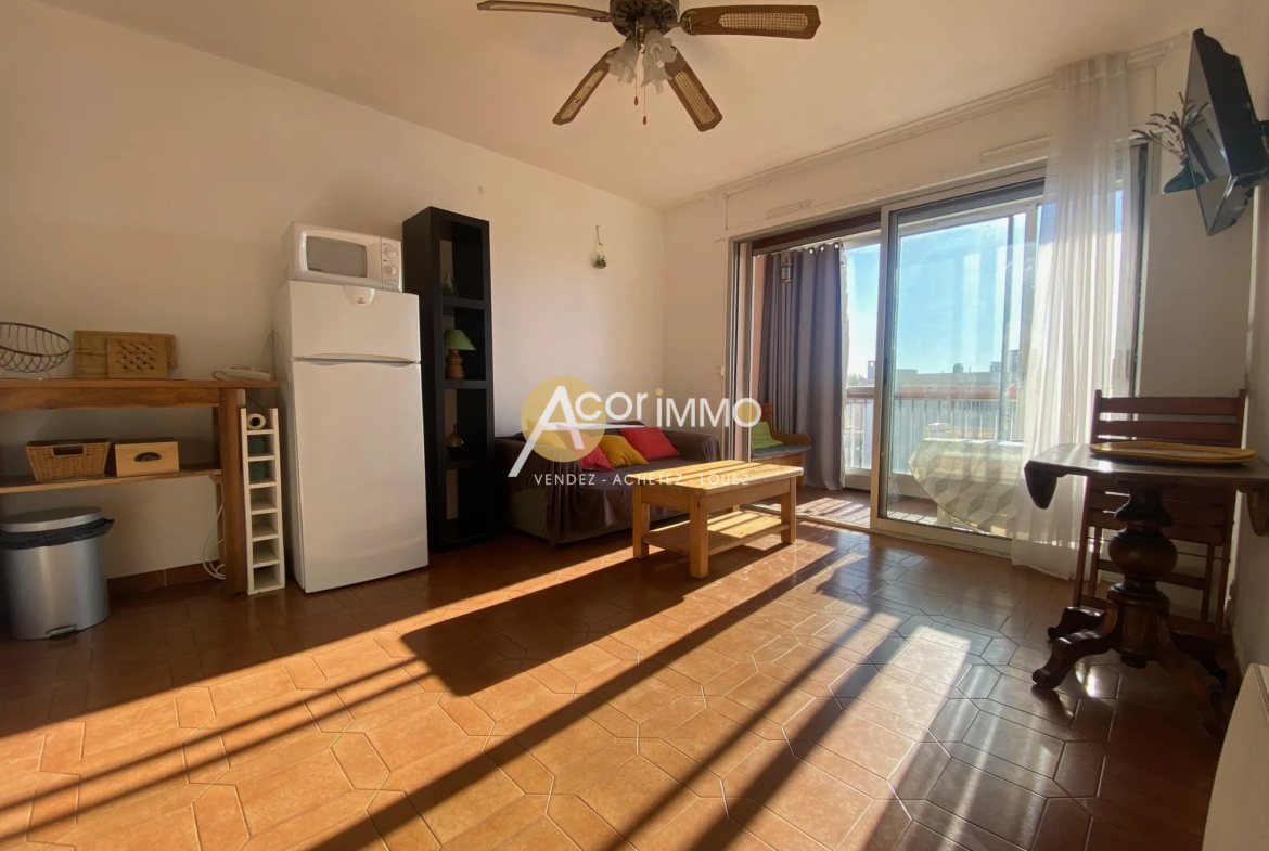 À vendre : Appartement de 40 m² à Six Fours Les Plages avec Parking et Cellier 