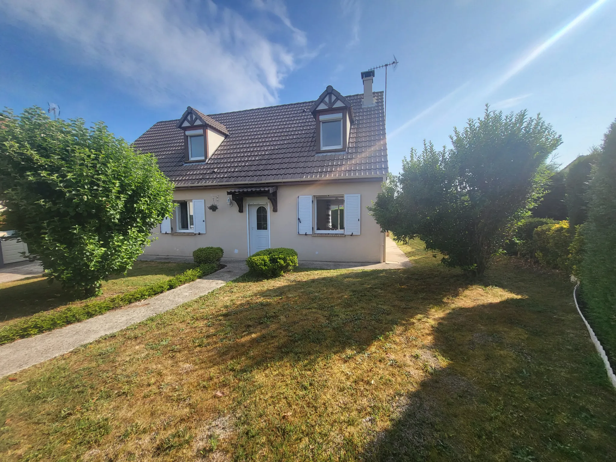 Maison de 4 chambres à vendre à Saint-Martin-Longueau 