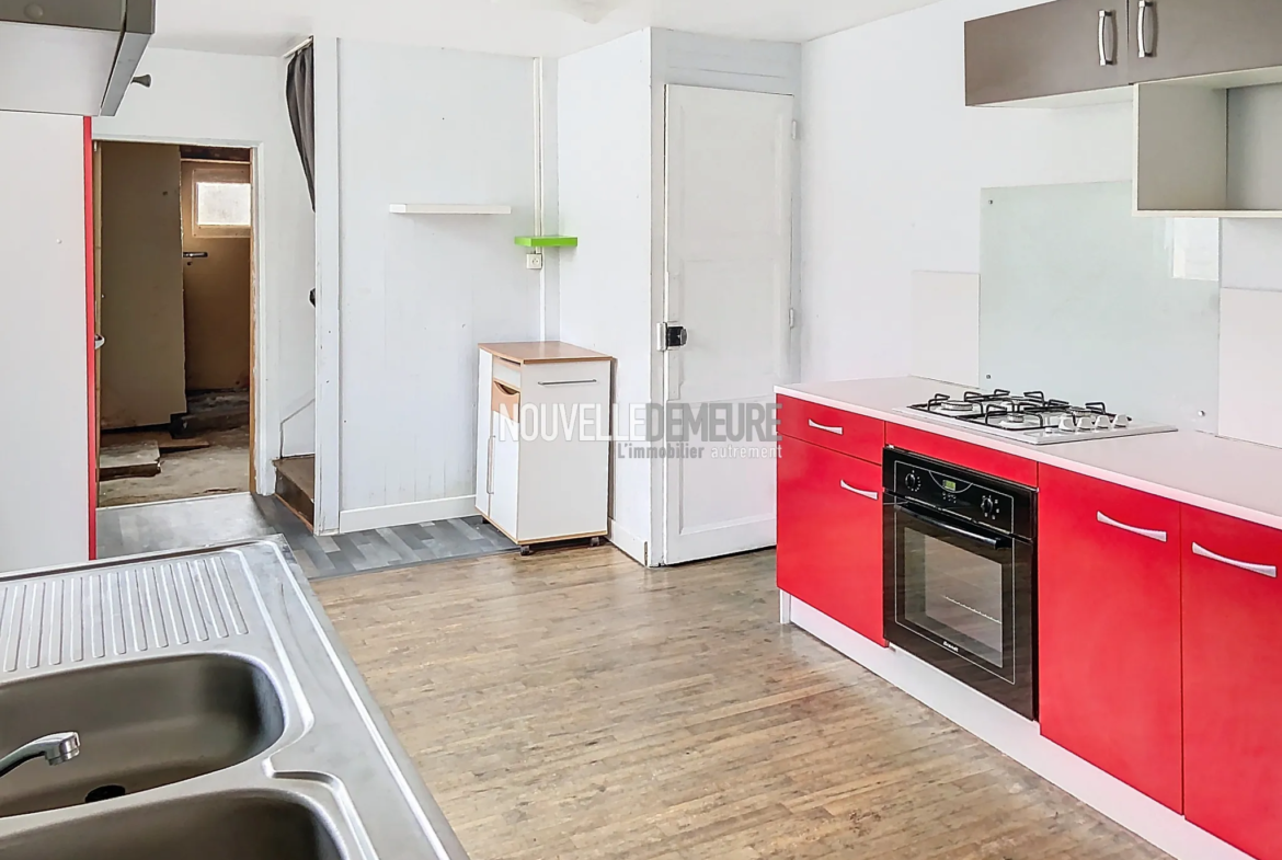 À vendre : Maison de bourg de 115 m² à Maen Roch 