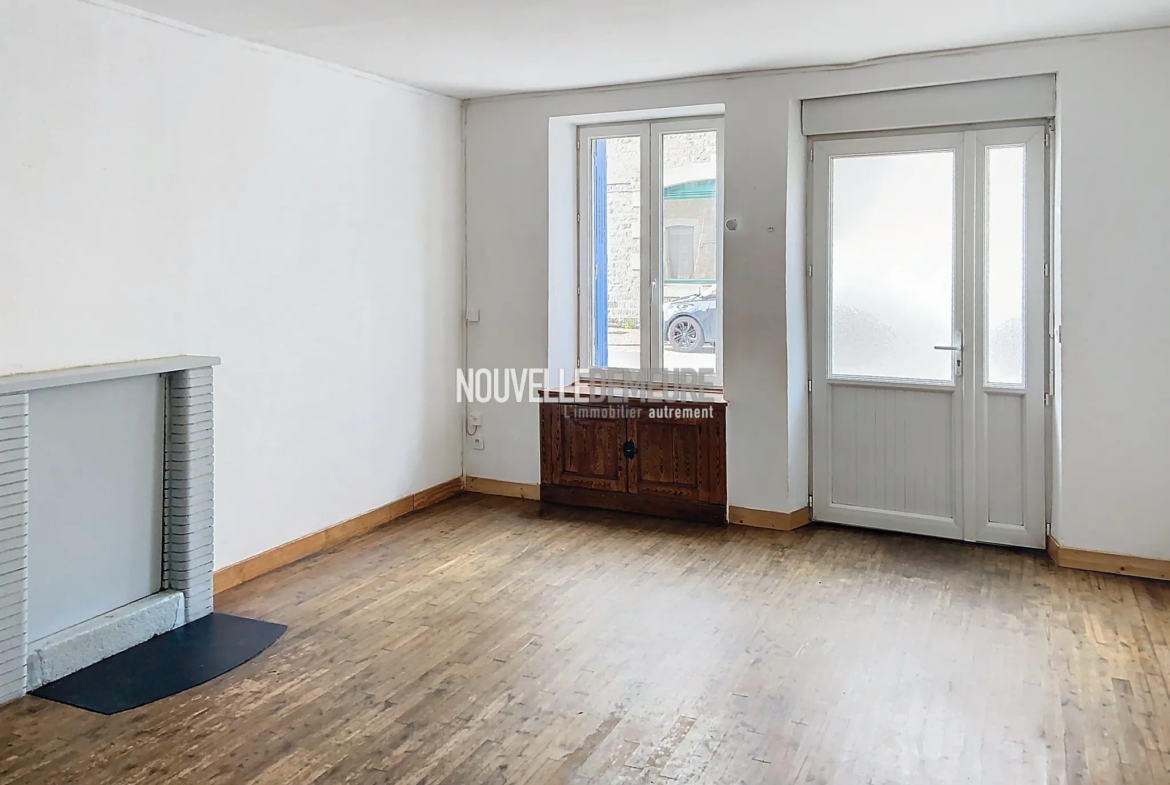 À vendre : Maison de bourg de 115 m² à Maen Roch 