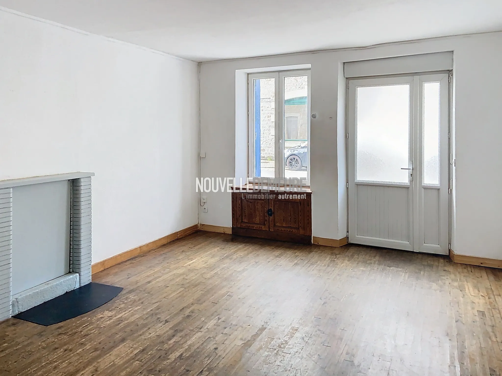 À vendre : Maison de bourg de 115 m² à Maen Roch 