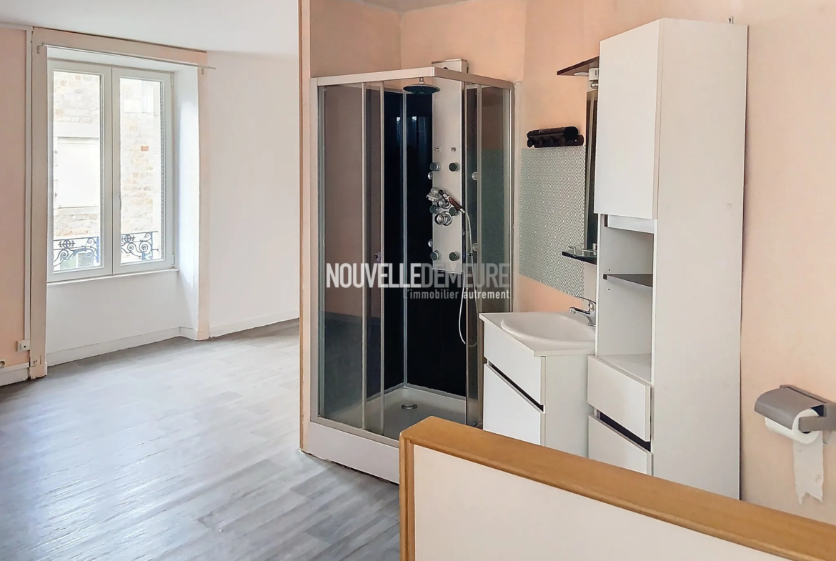 À vendre : Maison de bourg de 115 m² à Maen Roch 