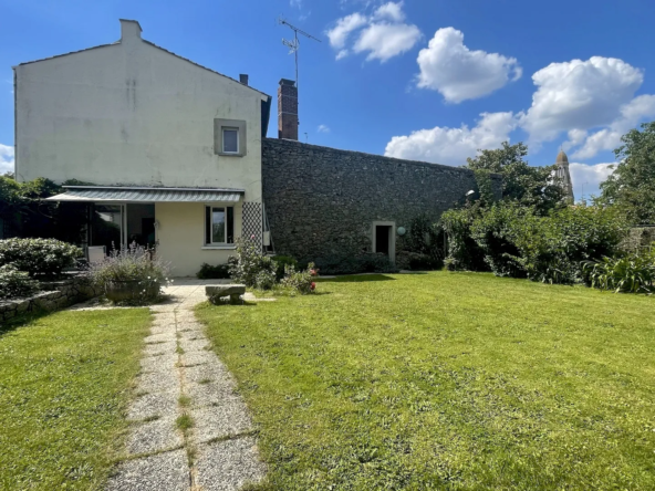 Maison ancienne à vendre - 10 min de Chemillé et 20 min de Cholet !