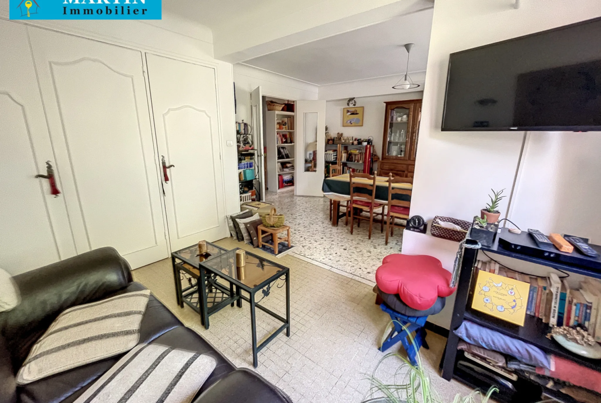 Appartement F3 avec balcon, parking et cave à Céret 