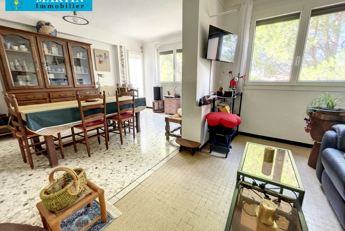 Appartement F3 avec balcon, parking et cave à Céret 