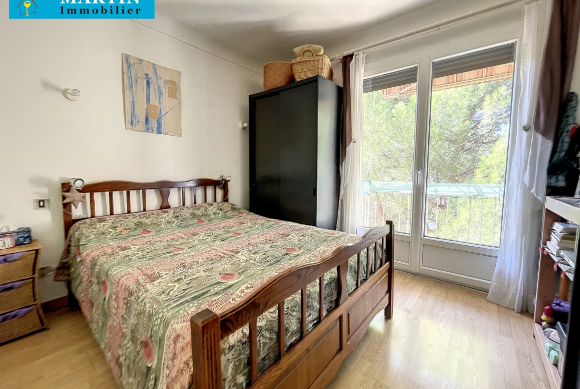 Appartement F3 avec balcon, parking et cave à Céret 