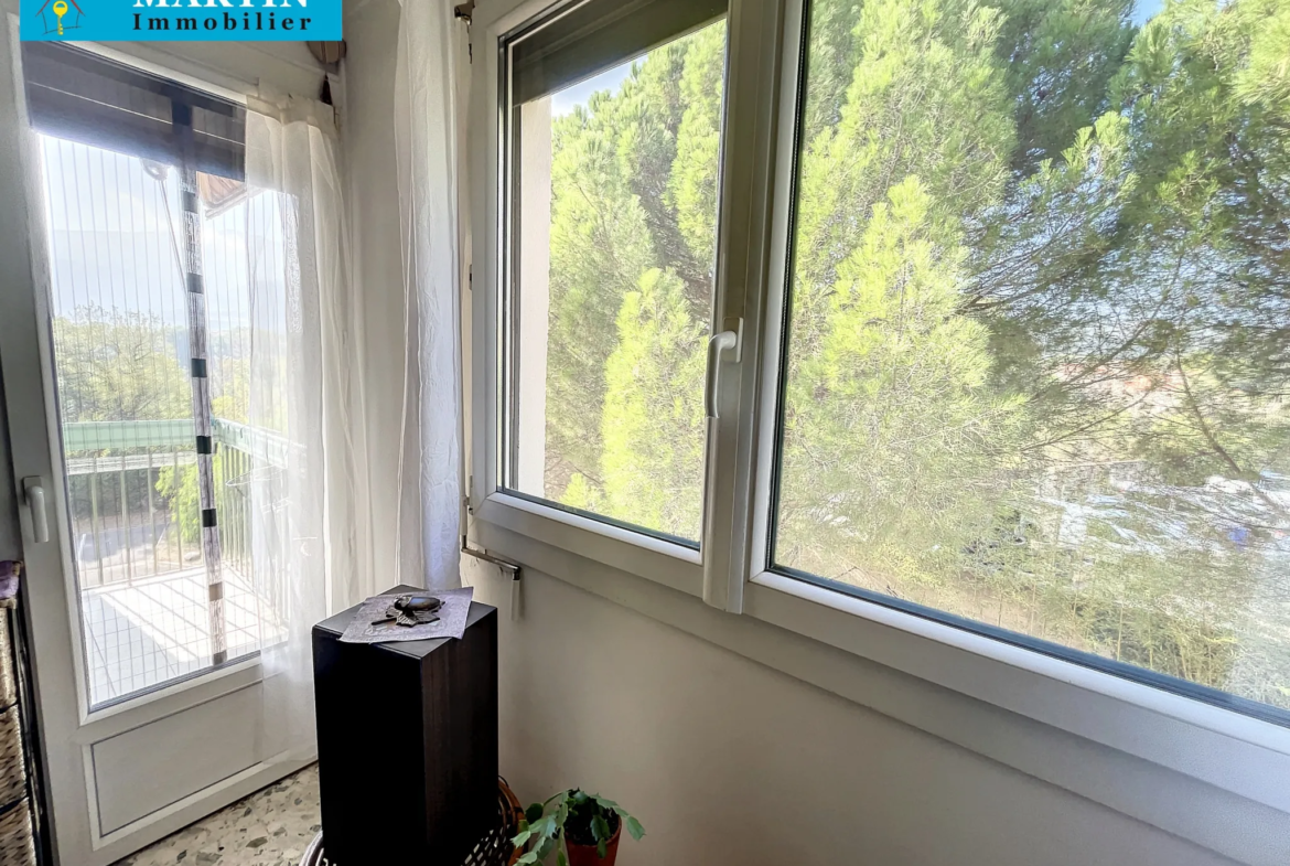 Appartement F3 avec balcon, parking et cave à Céret 