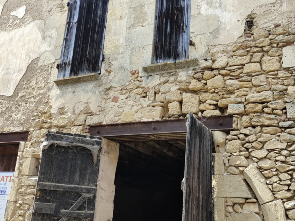 Maison à rénover en pierre à Saint Macaire