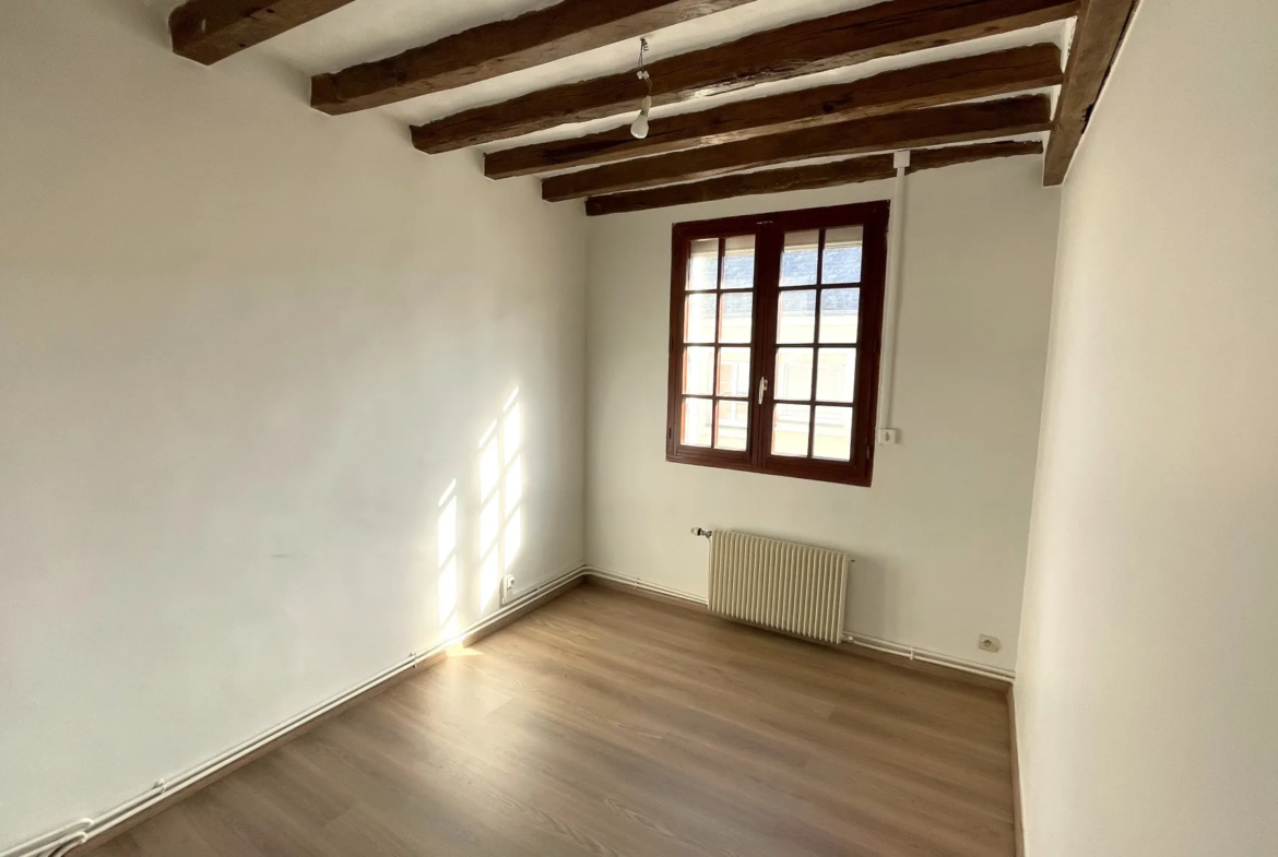 À vendre : Maison de Bourg à Saint Clément de la Place 