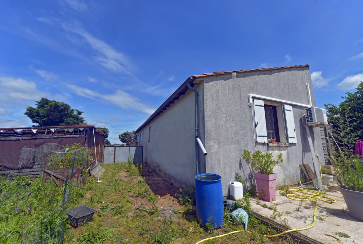 Maison à vendre à Le Gua - 3 chambres et jardin 