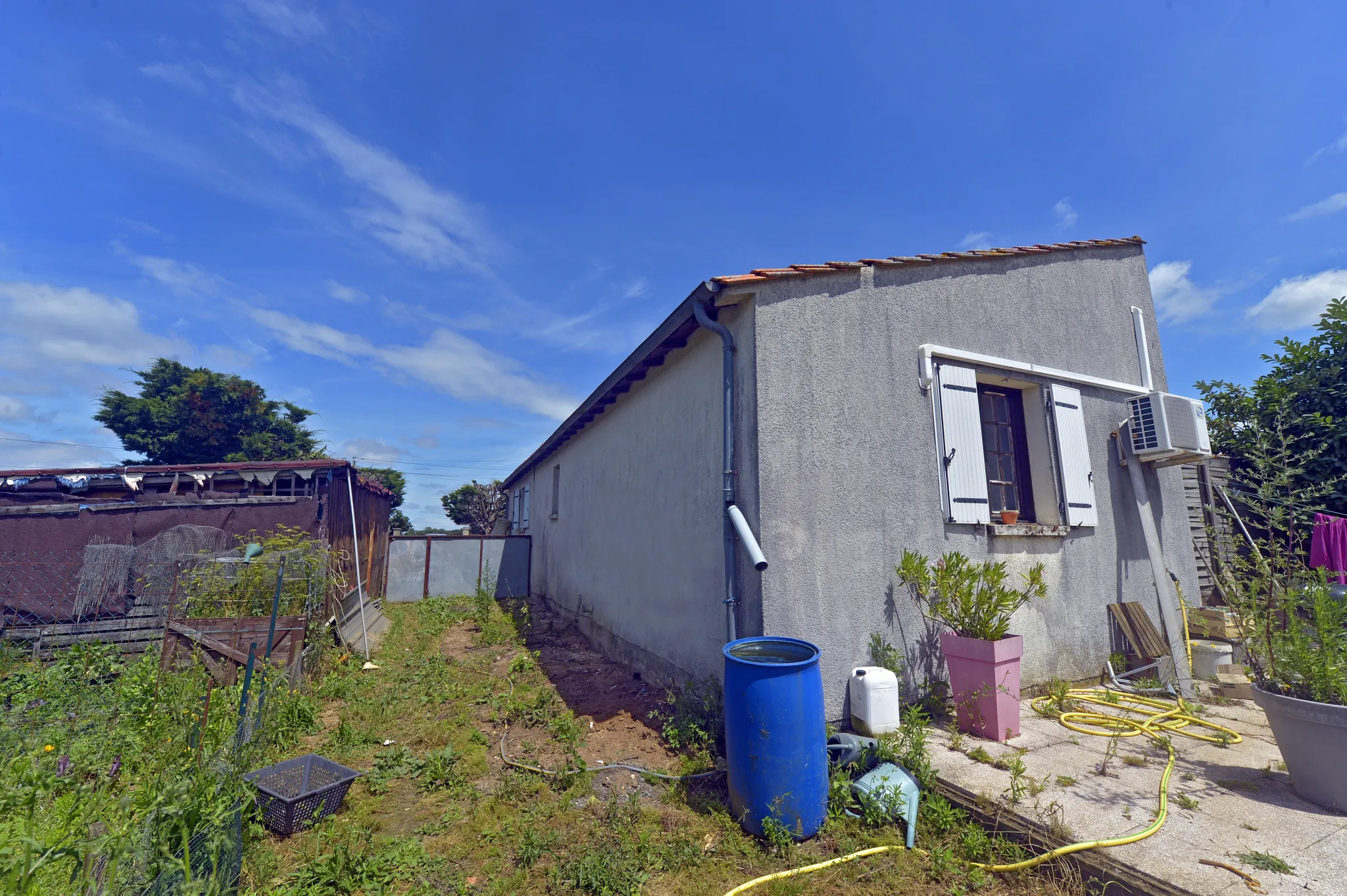 Maison à vendre à Le Gua - 3 chambres et jardin 