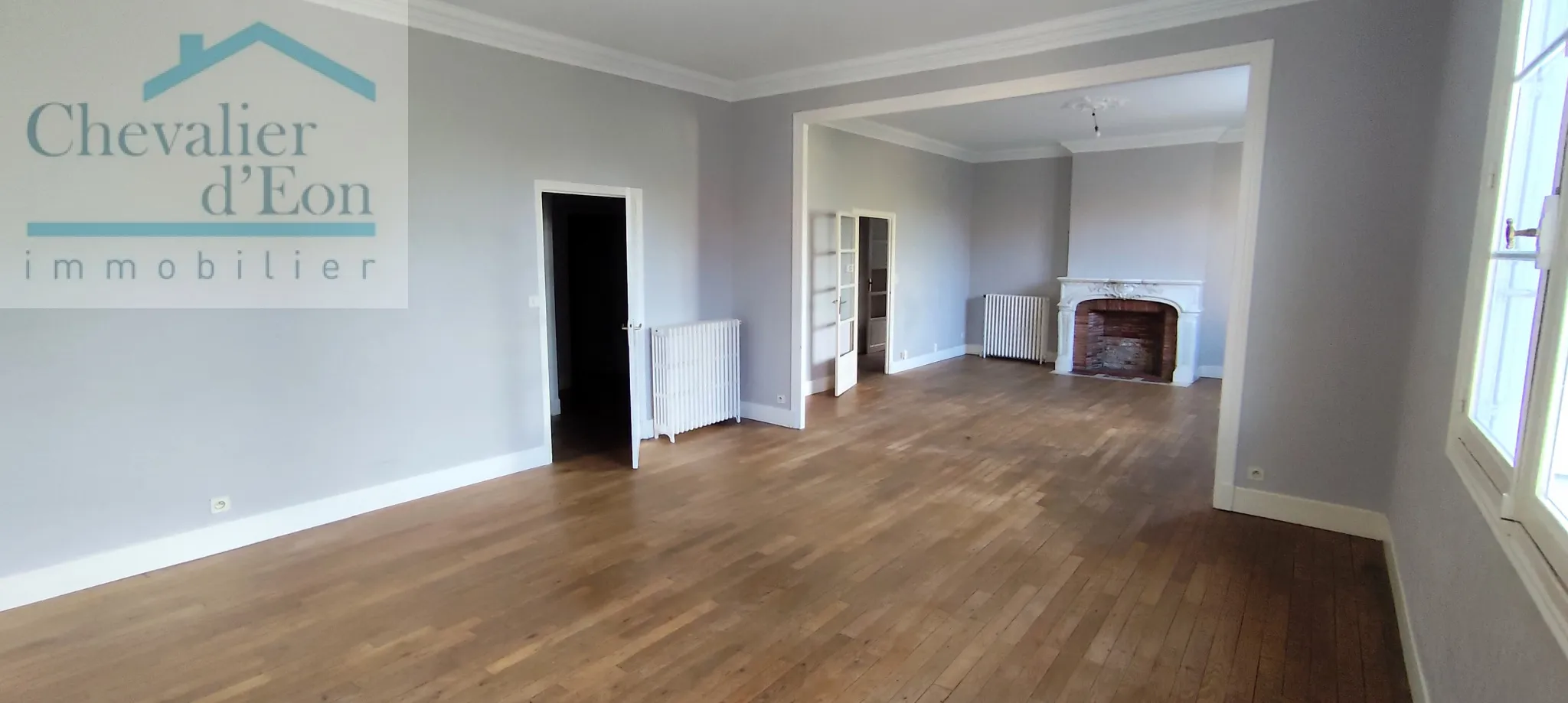 Appartement T4 de 180m2 avec local de 200m2 à Tonnerre 