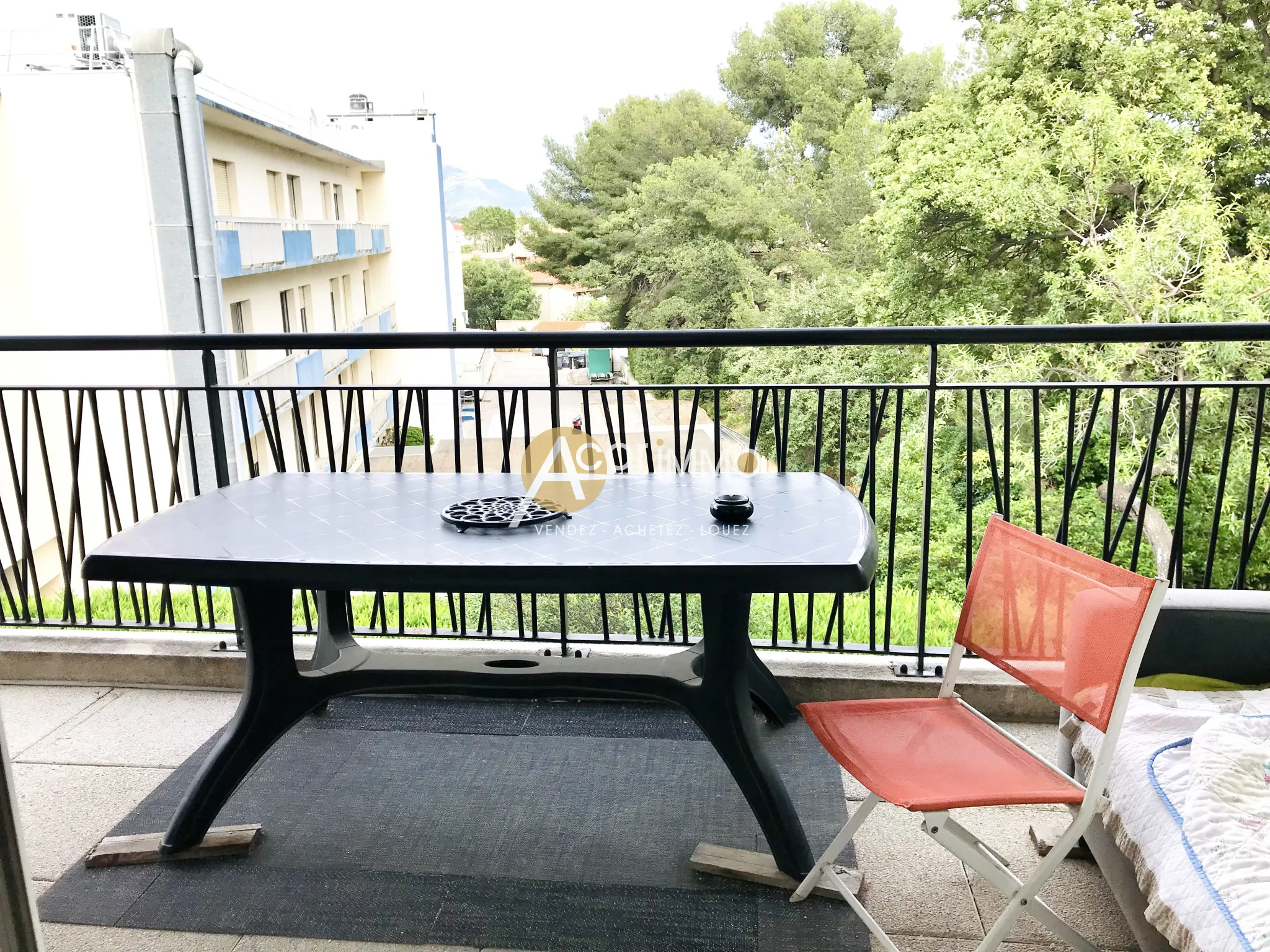 À vendre : Appartement lumineux 41m2 avec terrasse et parking à La Seyne sur Mer 