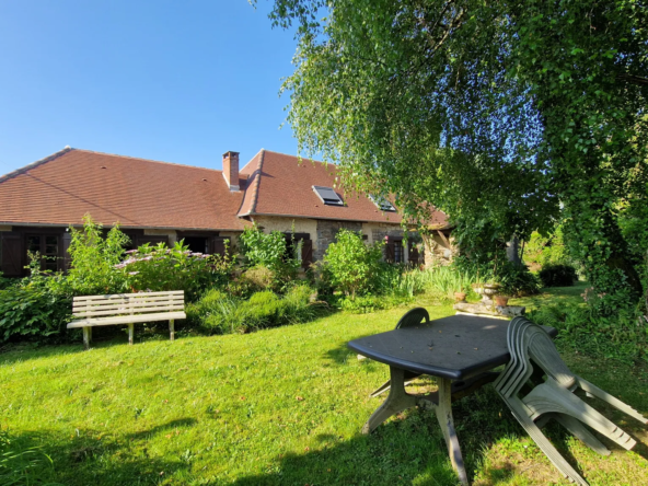 Longère à vendre à Arnac Pompadour - Parc de 3000 m² et 5 chambres