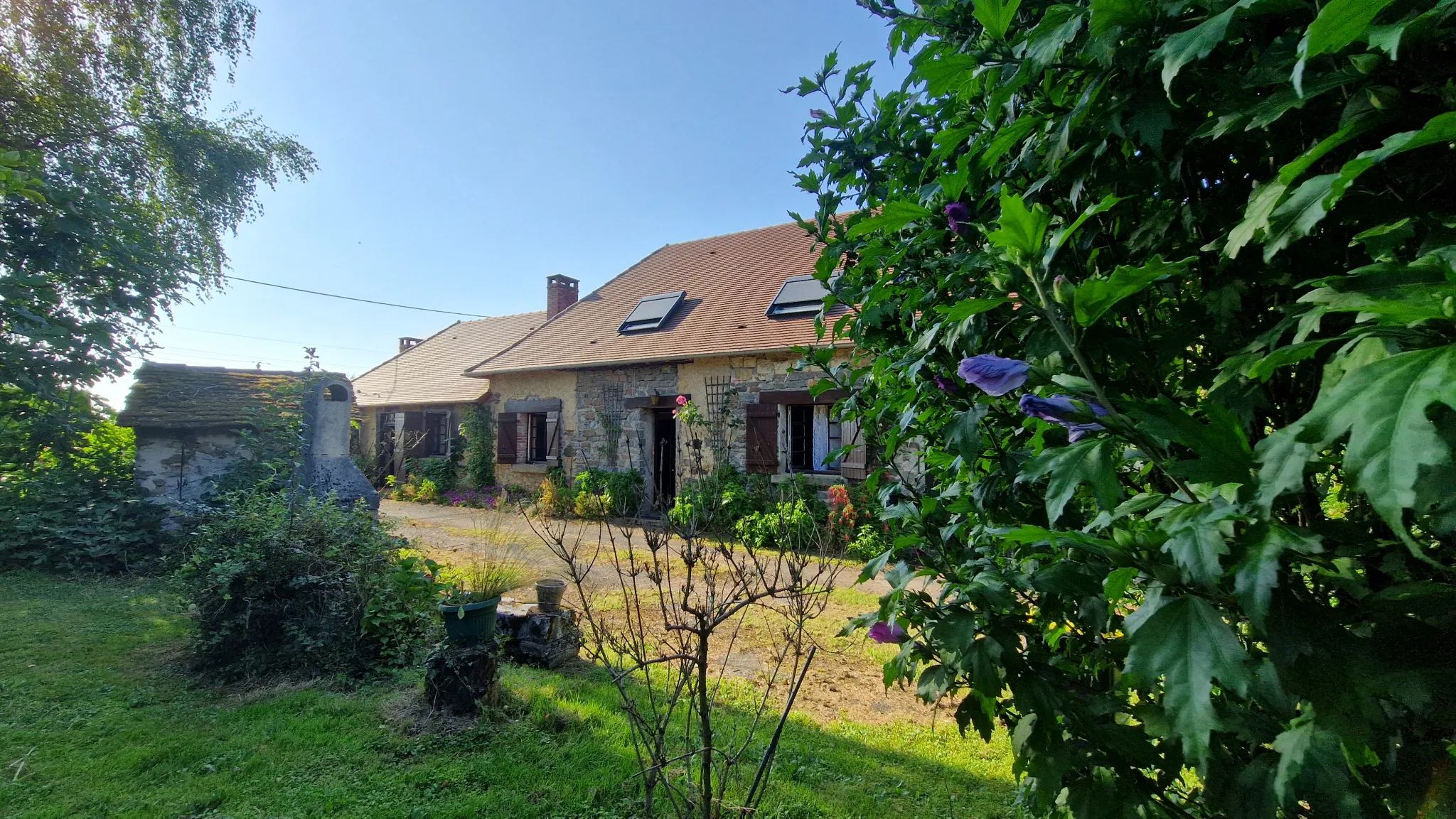 Longère à vendre à Arnac Pompadour - Parc de 3000 m² et 5 chambres 