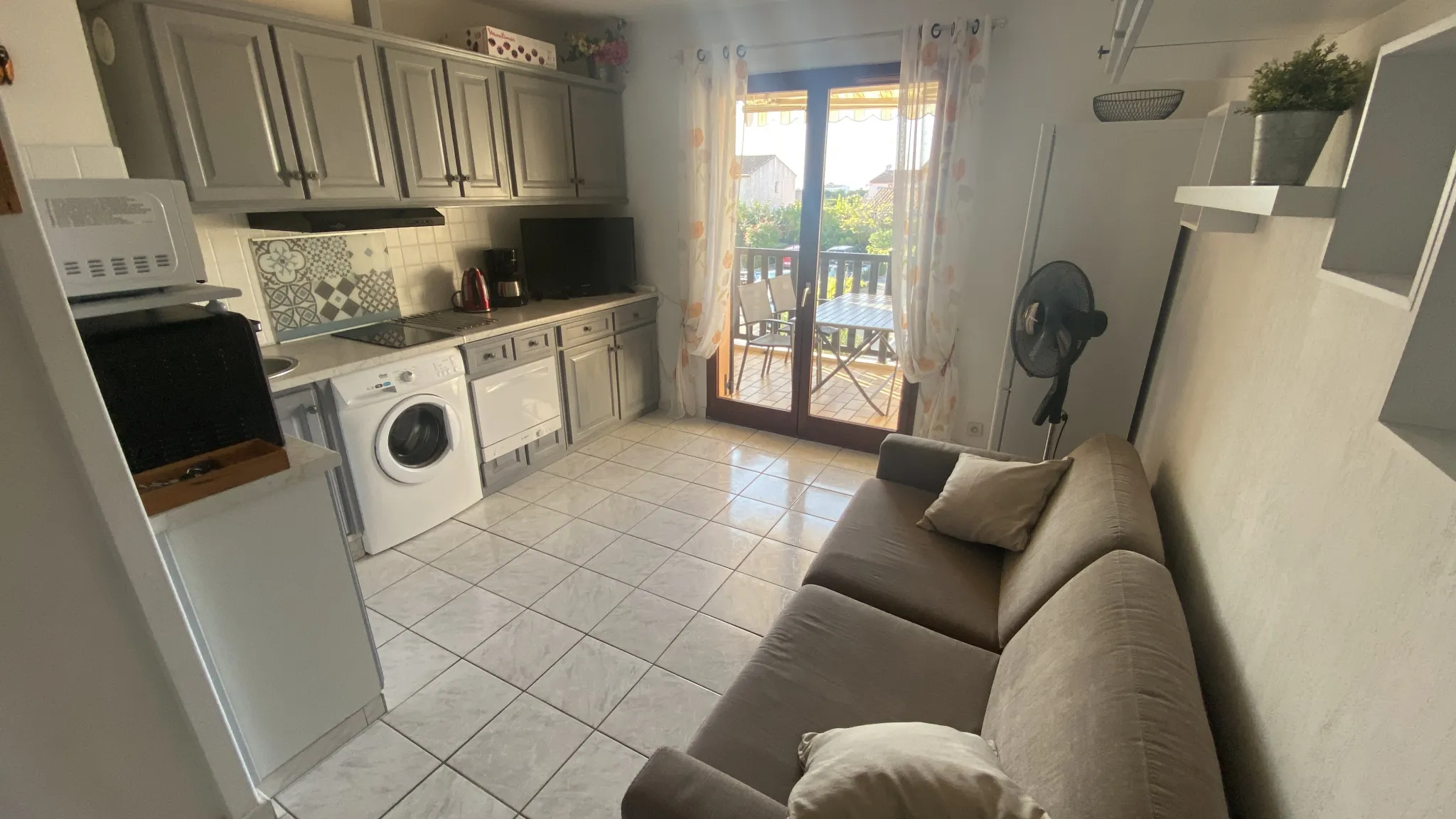 À vendre : Appartement 2 pièces avec terrasse à La Londe les Maures 