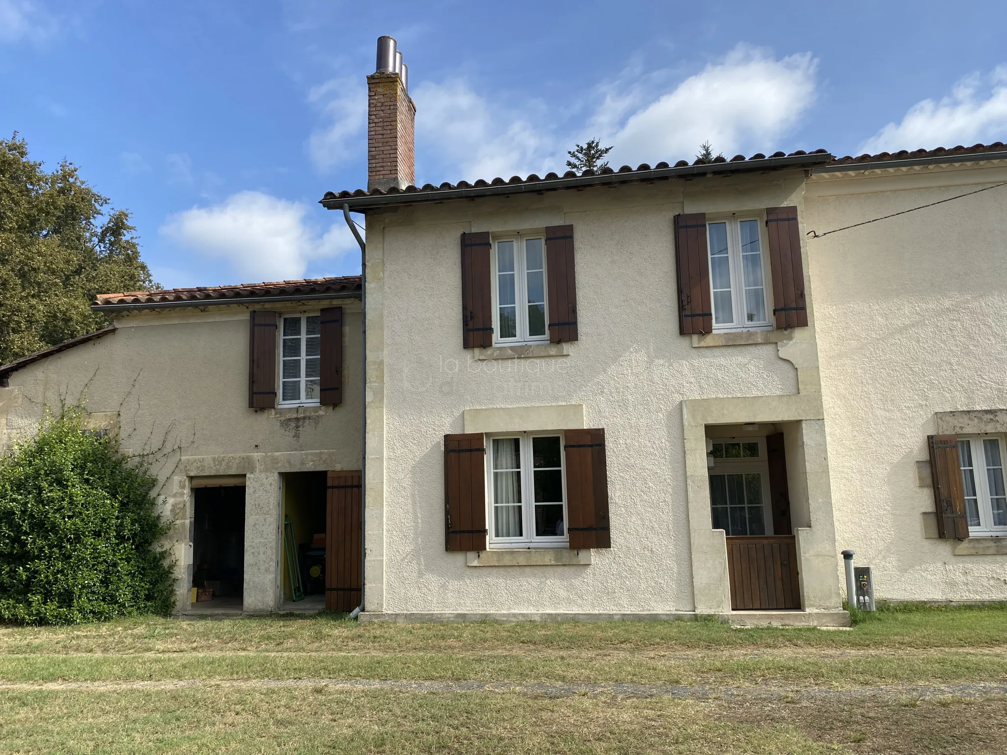 Maison en Pierre à Cudos avec 4 Chambres et Dépendances 