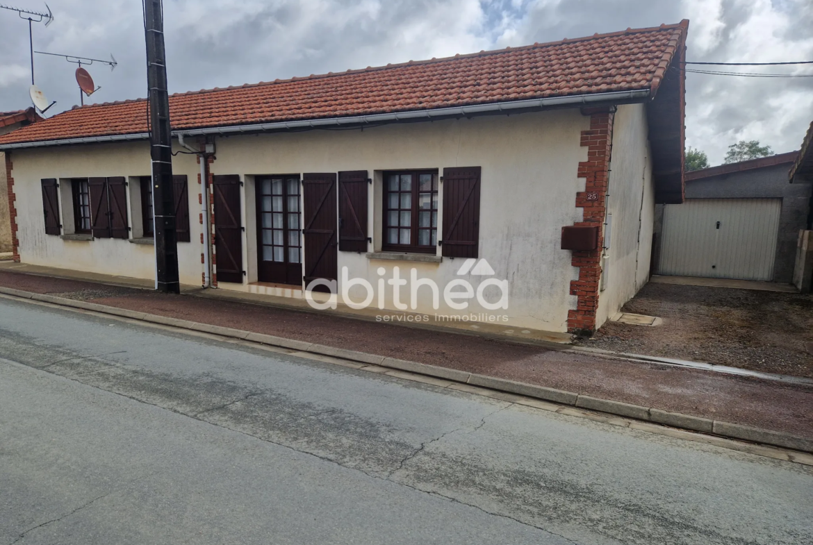 Maison de plain-pied à Roumazières-Loubert à vendre 