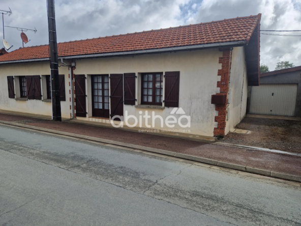 Maison de plain-pied à Roumazières-Loubert à vendre