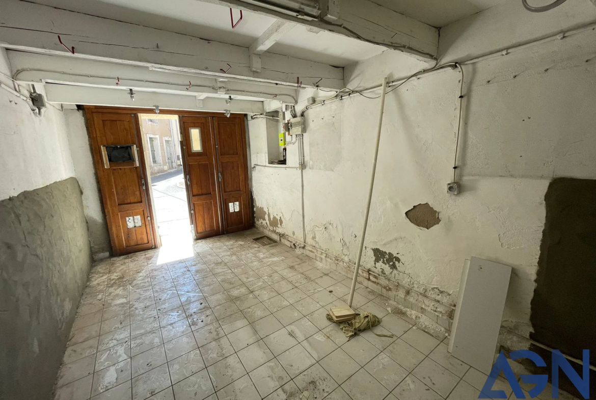 À vendre : Maison de ville 3 pièces 82 m² avec garage et terrasse à Agde 