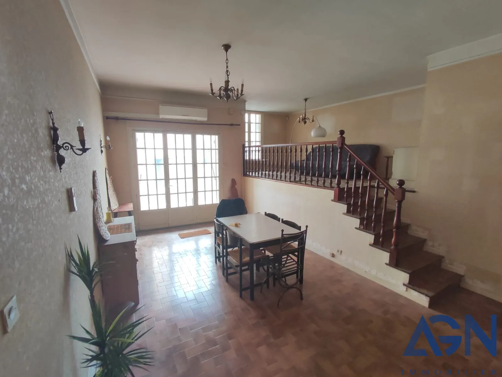 À vendre : Maison de ville 3 pièces 82 m² avec garage et terrasse à Agde 