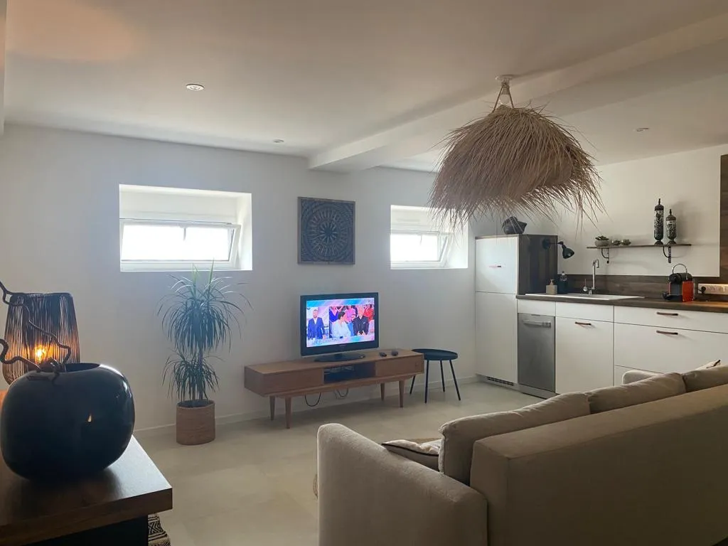 Appartement lumineux rénové face à la plage des Sables d'Olonne 