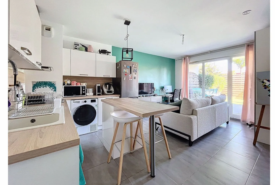 Appartement avec Terrasse et Jardinet à Gardanne 