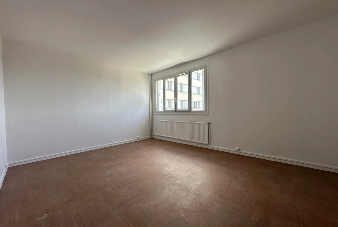 Appartement T4 traversant de 74,59 m² à Joinville-le-Pont 