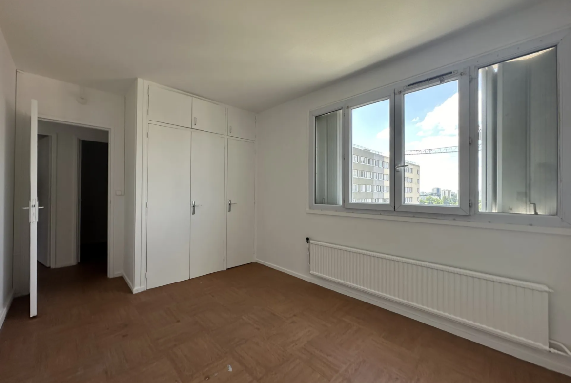 Appartement T4 traversant de 74,59 m² à Joinville-le-Pont 