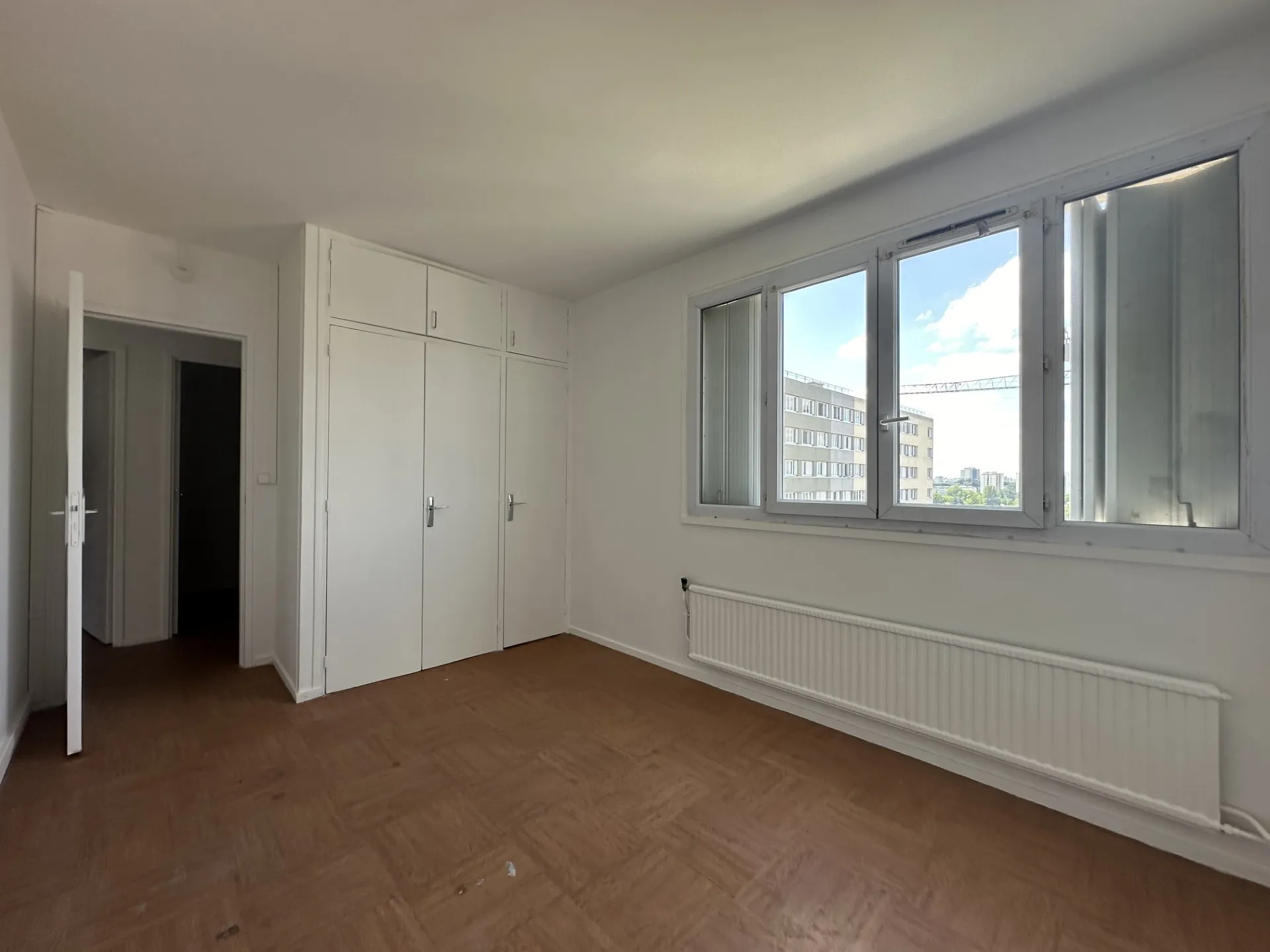 Appartement T4 traversant de 74,59 m² à Joinville-le-Pont 