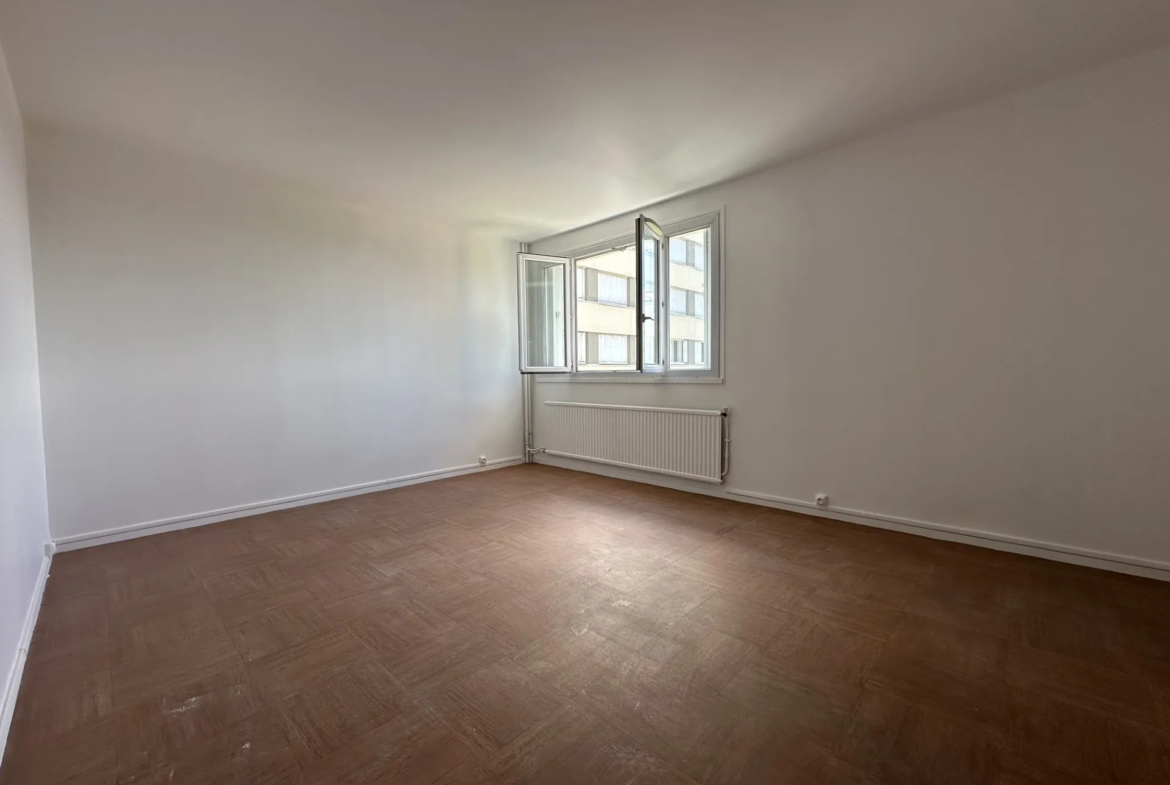 Appartement T4 traversant de 74,59 m² à Joinville-le-Pont 