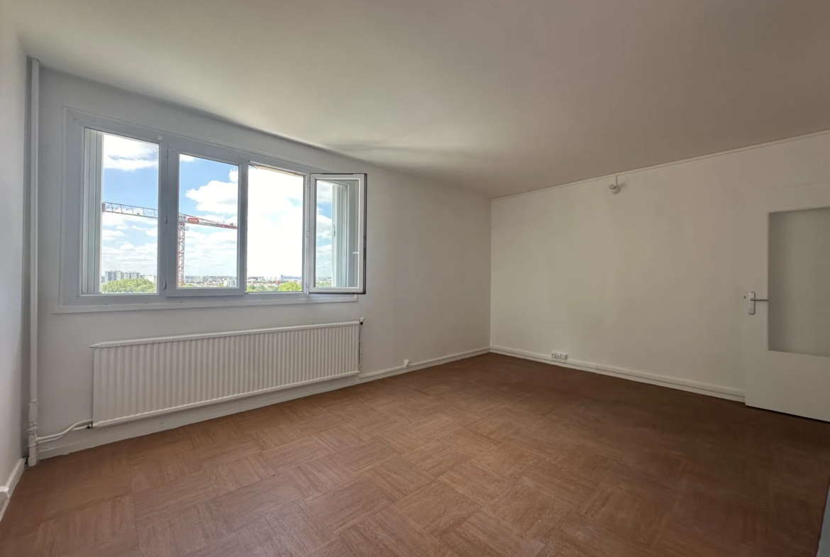 Appartement T4 traversant de 74,59 m² à Joinville-le-Pont 